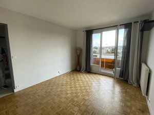 Location appartement 1 pièce 29.99 m² à Chatou (78400)  845 €