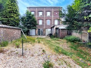 Vente immeuble 7 pièces à Caudebec-les-elbeuf (76320)  231 000 €