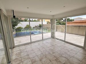 Location maison 5 pièces 160 m² à Carry-le-Rouet (13620)  2 300 €