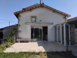 Vente maison 5 pièces 117 m² à Pougne-Hérisson (79130)  80 025 €