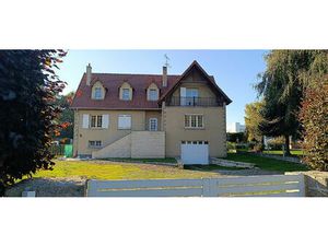 Location Maison 8 pièces 190m²