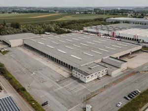 Bien professionnel à louer à Courcelles € 142.985 (LCET5) - Structura Biz | Zimmo