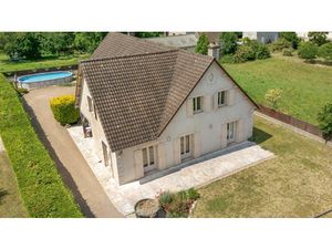 REF 4881 : Maison 184 m2 - terrain de 1150m2 - 8 pièces -