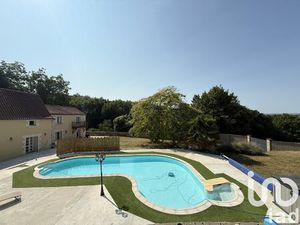 Vente maison 8 pièces 215 m² Availles-en-Châtellerault (86530)