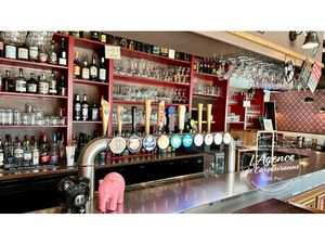 Vente local commercial 11 pièces 239m2 Brignoles 83170 - 199000 € - Surface Privée