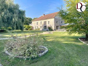 Vente maison 11 pièces 405 m² Senlis (60300)