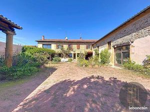 Propriété 9 pièces 265 m²