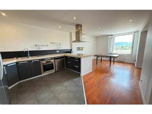 Appartement Pignans 100 m² T-3 à vendre  183 000 €