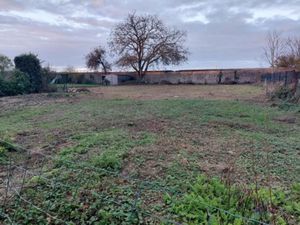 Vente terrain 905 m² à Angerville (91670)  78 000 €