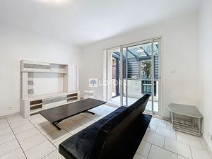 Location meublée appartement 1 pièce 31.75 m² à Nyons (26110)  490 €