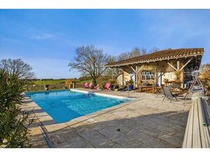 Maison de campagne de luxe de 7 pièces en vente Varennes-Saint-Sauveur  Bourgogne-Franche-