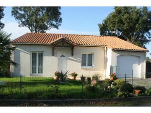 Annonce vente maison 4 pièces de 93m2 à Tillieres (49230) - ParuVendu.fr ref 992781873337