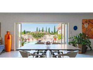 Maison avec piscine et terrasse Robion (84)