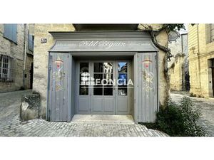 A vendre murs commerciaux 68 m² avec Façade Exceptionnelle à Uzès