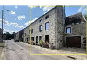 Maison 3 façades rénovée offrant 5 chambres