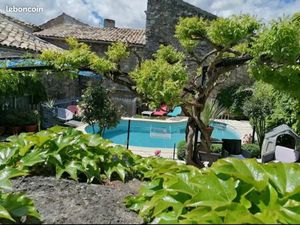 Gîte 25 pièces 430 m²