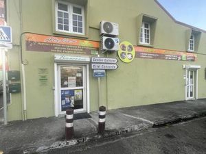 Commerce Riviere Salee