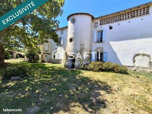 Propriété 5 pièces 218 m²