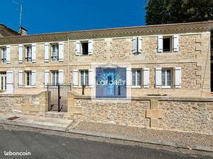 Maison 7 pièces 285 m²