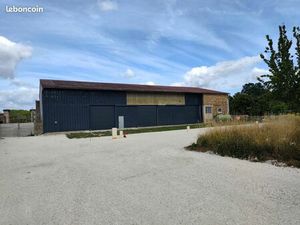 Entrepôt bien situé