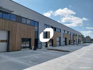 Local industriel 421 m²
