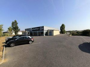 Local d'activités à vendre