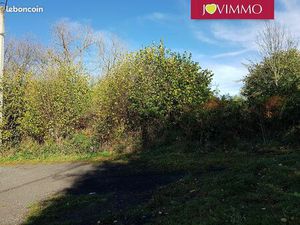 Terrain 1 040 m² Nebouzat