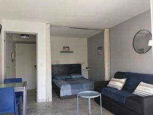 Location meublée appartement 1 pièce 25 m² à Frejus (83600)  595 €