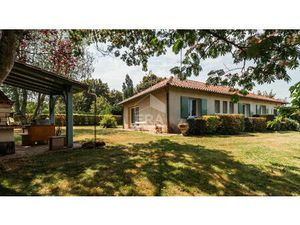 Maison a vendre individuelle plain pied piscine