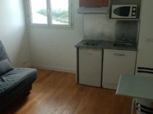 Location meublée appartement 1 pièce 20 m² à Chelles (77500)  605 €