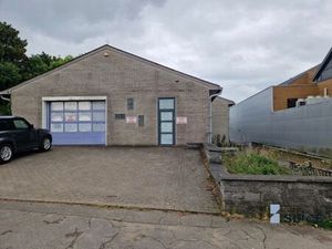 Grand entrepôt à Namur