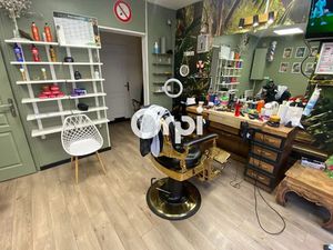 Vente immeuble 10 pièces 390 m² à La Madeleine (59110)  598 650 €