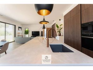 Vente maison 4 pièces 118.41 m² à Gignac-la-Nerthe (13180)  630 000 €