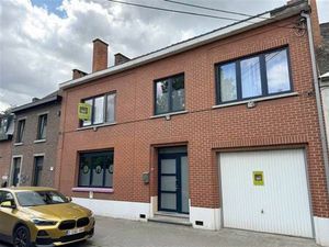 SOUS OPTION - PLUS DE VISITE - Grande maison à rénover + gar