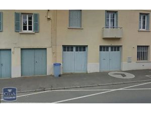 Parking à louer 12 m² - Mâcon (71) - 95€
