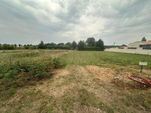 Terrain - 359 m2 - Plat - Rectangulaire - au calme