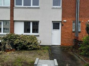 Maison de rangée deux façades à rénover