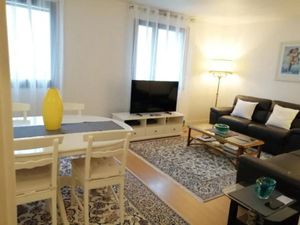 Location appartement 3 pièces 68 m² à Puteaux (92800)  1 800 €
