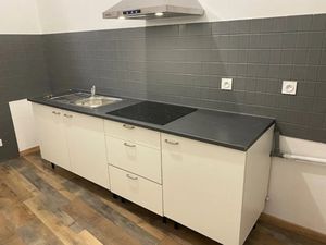 Location appartement 2 pièces 52 m² à Figeac (46100)  545 €