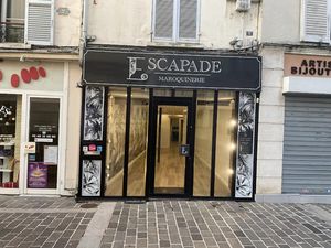 Location locaux professionnels 84 m² à Lagny-sur-Marne (77400)  1 700 €