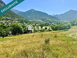 Vente terrain 1340 m² à Briançon (05100)  335 000 €
