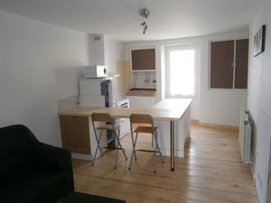 Location meublée appartement 2 pièces 40 m² à Burlats (81100)  580 €