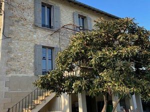 Vente maison 8 pièces 215 m² Caumont-sur-Durance (84510)