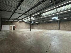 Vente locaux professionnels 1320 m² à Tours (37000)  1 386 000 €
