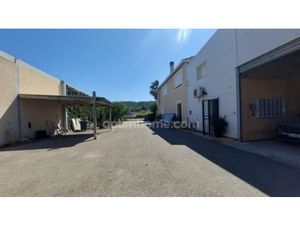 Vente locaux professionnels 10 pièces 547 m² à Châteauneuf-les-Martigues (13220)  854 000 