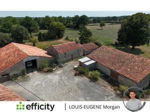 Vente ferme 10 pièces 565 m² à Charroux (86250)  40 000 €
