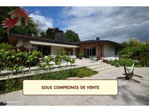 Maison 8 pièces 238 m²