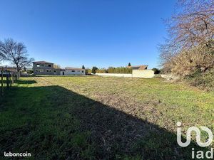 Terrain 561 m² Saint-Geniès-de-Comolas