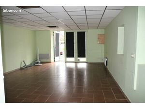 Local commercial centre bourg centre France