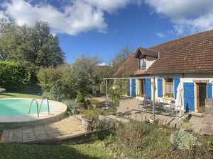 Vente maison 6 pièces 160 m² à Hautefort (24390)  212 000 €